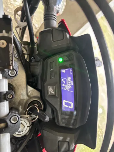 Moto bros 160 bom conseervada?