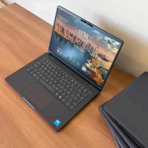 NOTEBOOK DELL PRO 14 PC14250 - CORE 7 250U (14ª geração) | 16GB | 256GB SSD | 14" FHD