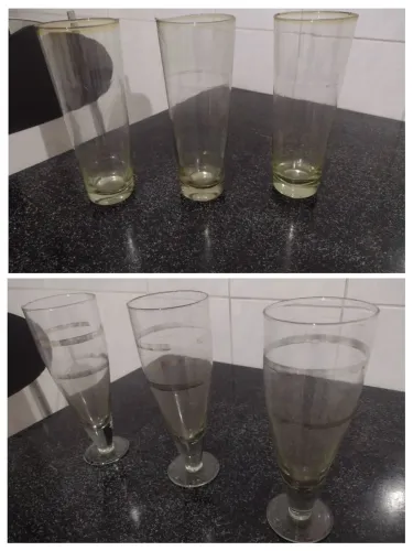 Promoção para retirar hoje dois lindos conjuntos antigos de copos de vidro decorados