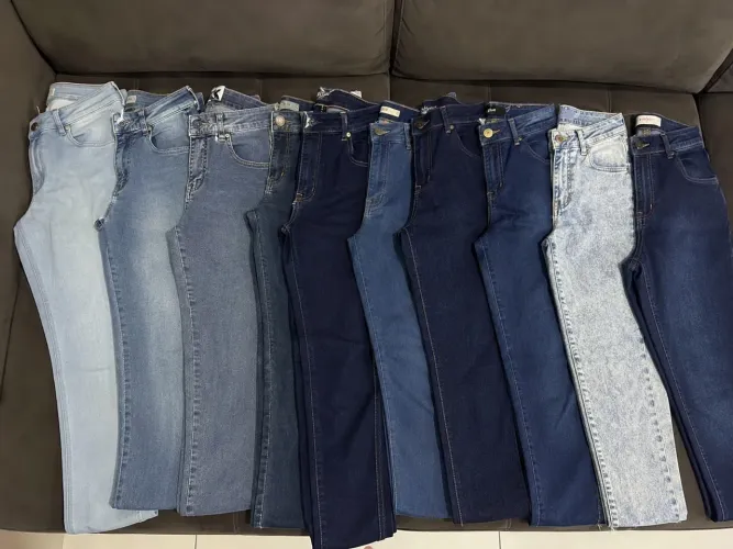 Lote com 10 calças jeans femininas