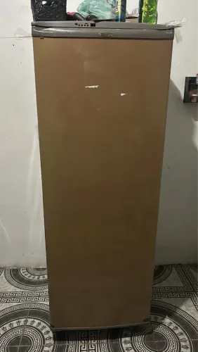Vende-se geladeira
