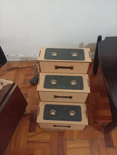 Escada pet mdf
