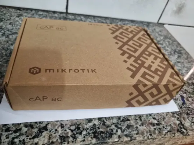 MikroTik cAP AC - Solução Corporativa de Wi-Fi de alto desempenho.