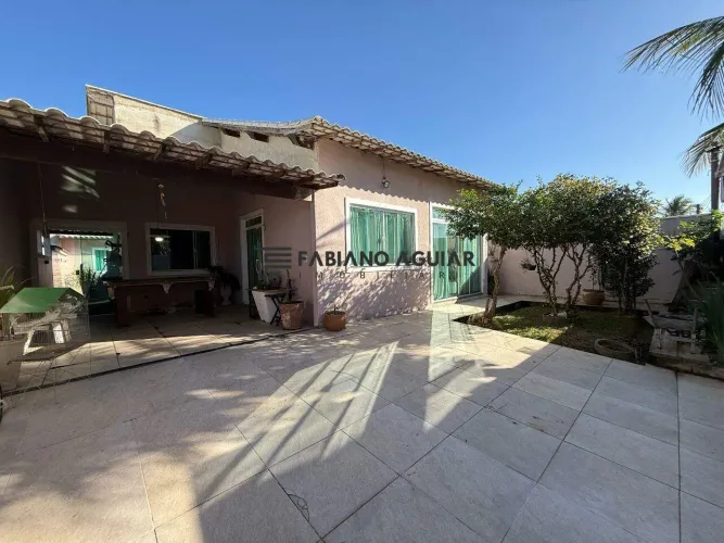 Casa em Araruama (3 Quartos - 1 Suíte) - R$ 470.000,00 - Cond. Lagoa Azul