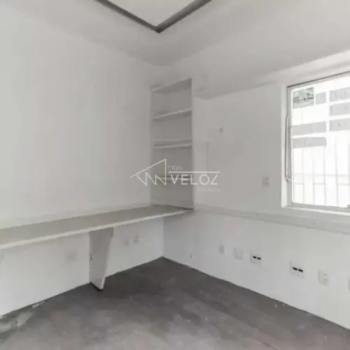 Ponto comercial : / Comercial / Humaitá