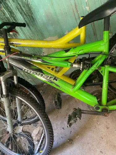 Bike verde e preta