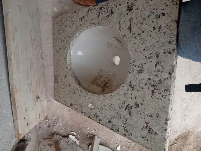 Vendo pia de banheiro