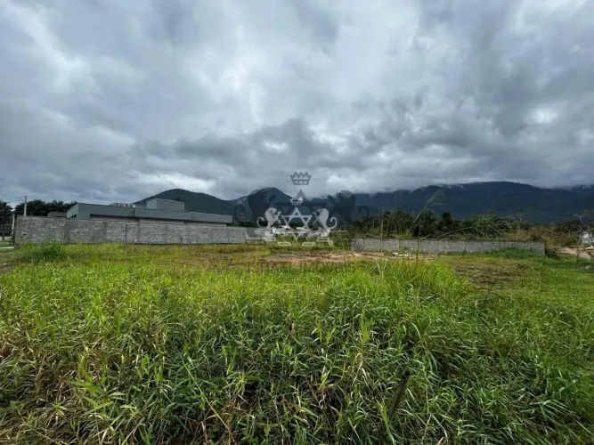 Terreno de Esquina a Venda, ATERRADO bem localizado com 460M² , "ACEITA FINANCIAMIENTO BAN