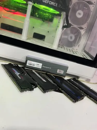 Mémoria Ram DDR4 8Gb 3200Mhz RGB
