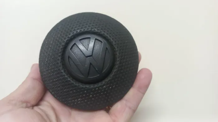 Tampa de centro original volks gol gti bola