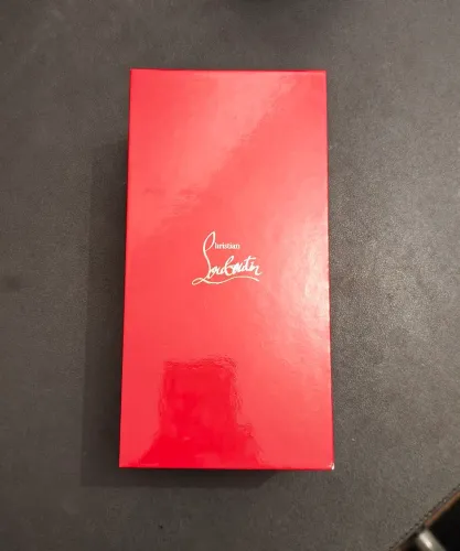 Loubihorse, Louboutin