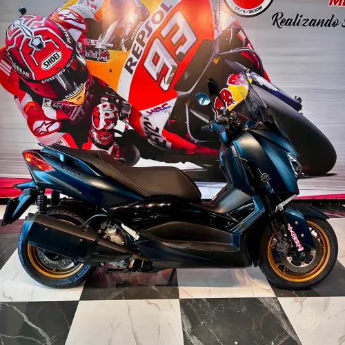 Yamaha Xmax muito nova