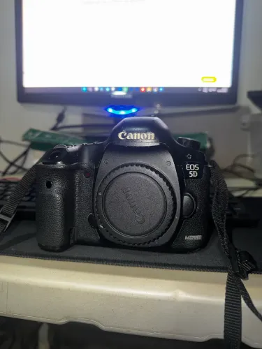 Canon 5D Mark 3 + 50mm 1.8 Yongnuo
