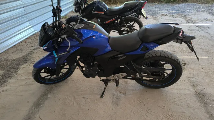 Fz25 2025 azul 