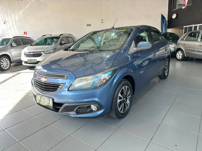 Chevrolet Onix Hatch LT 1.4 8V Flex Power Mec. 4P 2014