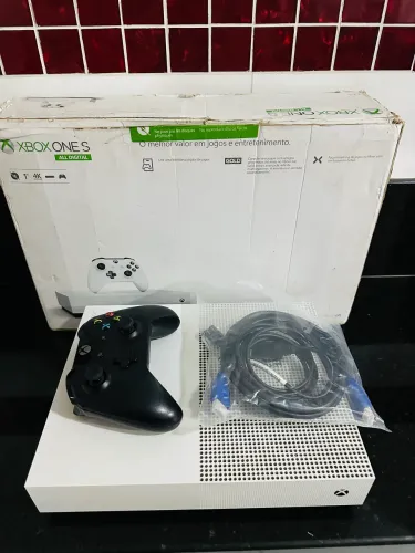 XBOX ONE S - 1TB - IMPECÁVEL