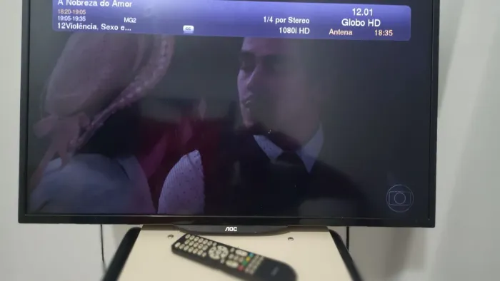 Televisão 32' AOC