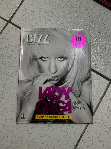 revista bizz colecionador lady gaga