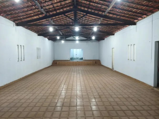 Imóvel Comercial para Venda em Picos, Bomba, 2 banheiros, 2 vagas