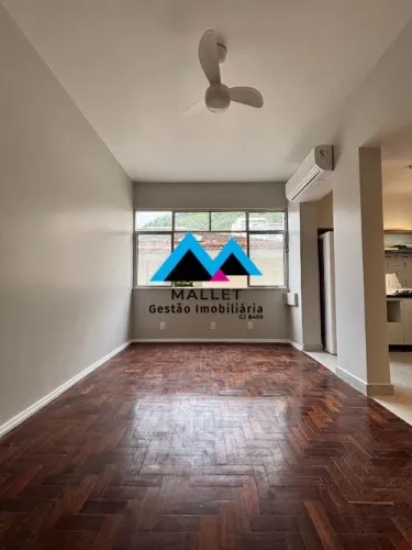 Excelente apartamento de 2 quartos, sendo 1 suíte, 65 m², todo reformado em Ipanema, dispo