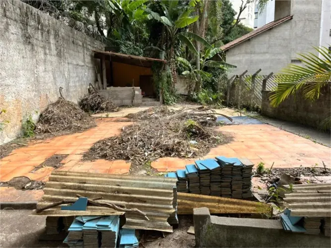 Terreno à venda em Vila ipojuca - SP