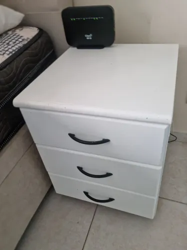 Mesa de Cabeceira Criado Branco e Preto