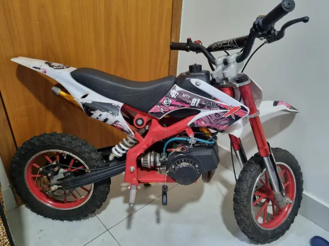 MOTO A GASOLINA INFANTIL 