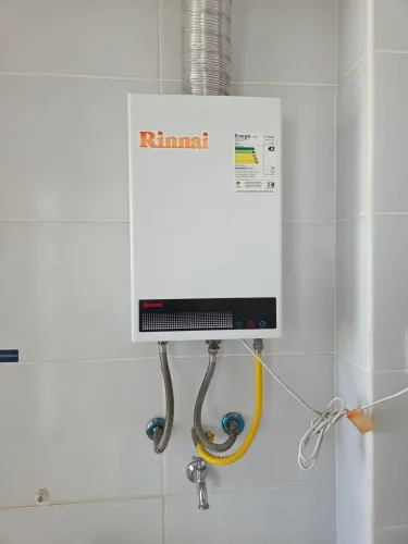 Aquecedor de chuveiro à gás Rinnai