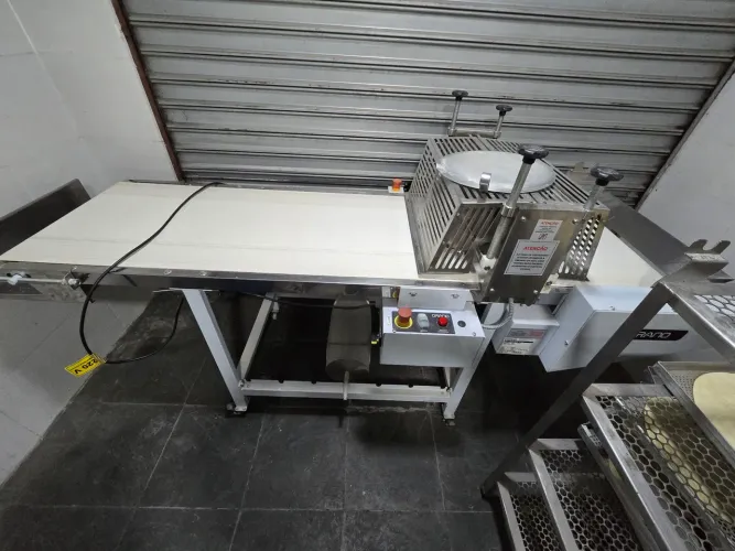 Mesa de corte para pizza