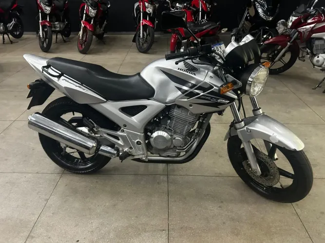 Twister 250 segundo dono! Pego carro ou moto na troca!