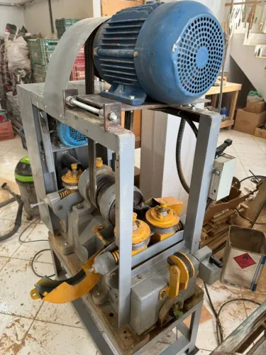 Torno Tubular para Cabos de Madeira