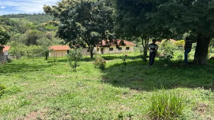 Chácara de 3000 m² em Desterro de Entre Rios /MG
