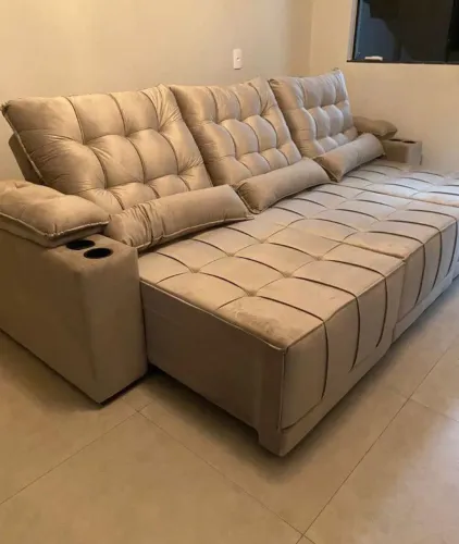 Sofá retrátil e Reclinável Modular com portas copos, vai com molas no assento