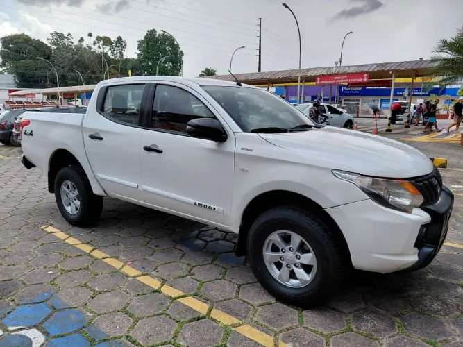 Mitsubishi L200 Tri. Outd. GLX 2.4 CD 4X4 Die. MEC 2022