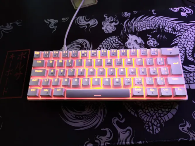 Teclado mecânico 60%