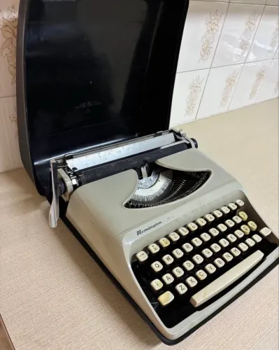 Máquina de Datilografia Remington 20