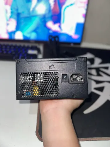 Fonte corsair 650w