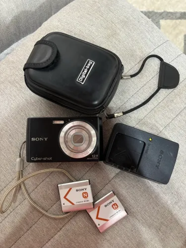 Kit câmera Cyber Shot Sony com carregador original e duas baterias originais Sony