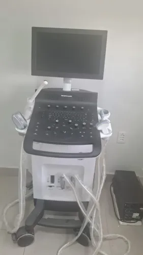 Ultrassom GE Versana Essential Completo - Excelente Estado