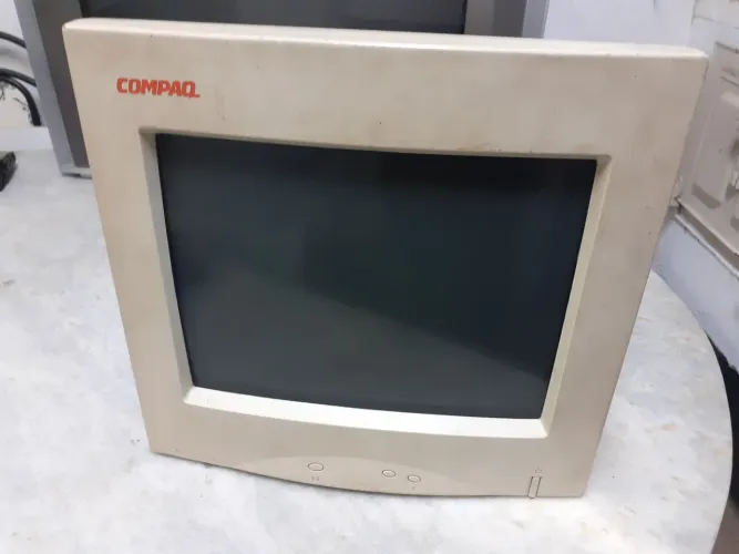 Monitor Crt Compac Modelo N?611 Computador Antigo 286 386 486 LIGA NÃO DA IMAGEM NO ESTADO