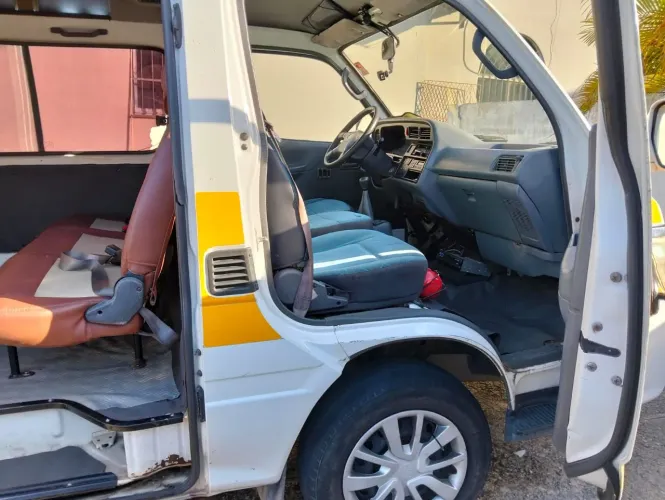 Jinbei Topic Escolar SL 2.2 8V/ 2.0 16V 4P 2014