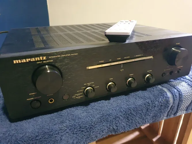 Amplificador integrado Marantz PM 7001