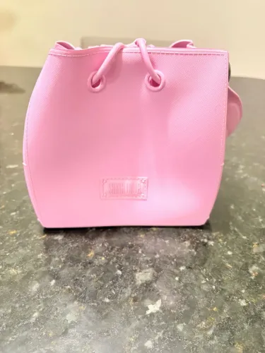 Vendo duas bolsas