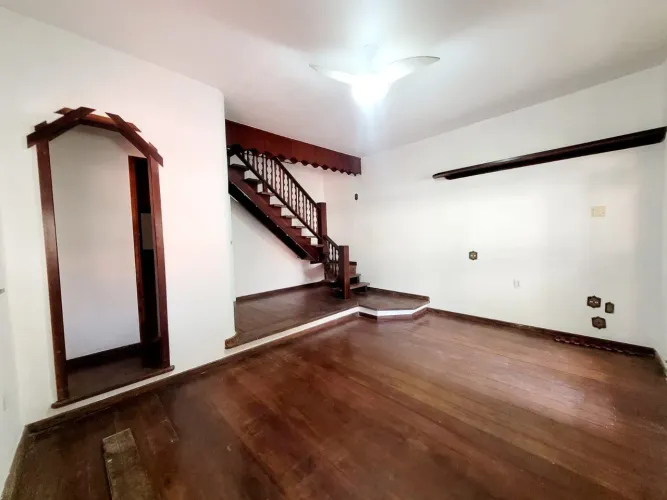 Casa Duplex 220m² , 3 Quartos à venda por R$ 665.000,00 Vila Valqueire, Rio de Janeiro, RJ