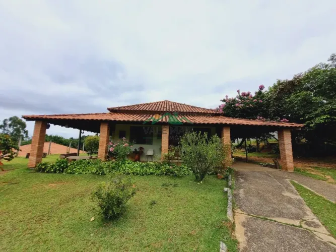 Chácara à venda, 2500 m² por R$ 700.000,00 - Clube dos 500 - Guaratinguetá/SP