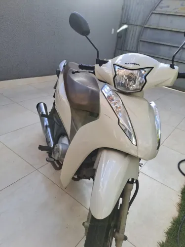 Biz 125 branco 