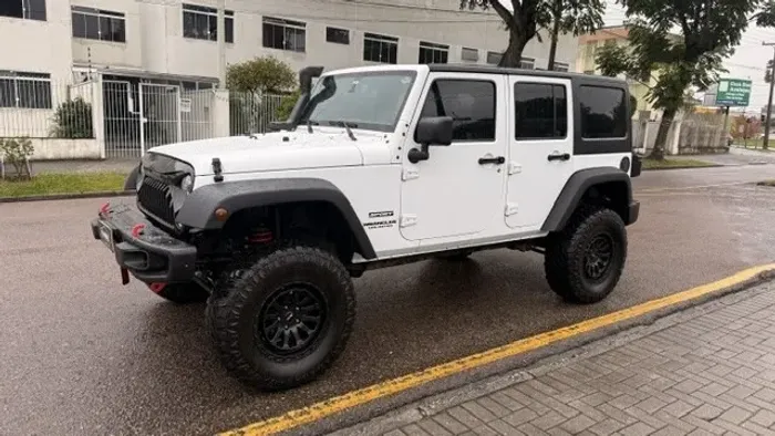 Jeep Wrangler Unlimited Sport 3.6 V6 284cv 4P 2015