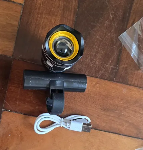 Lanterna para bicicleta potente