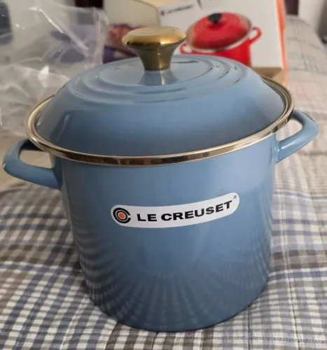 Le Creuset Stockpot na cor Chambray 22 cm - 2,5 kg - 7,6 Listros. 