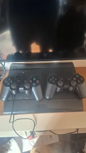 PlayStation 3 + 2 Controles e Cabos (Leia a descrição)
